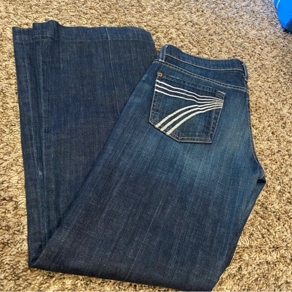 Seven For All Man Kind. DOJO- Size 29 Inseam 31. Great Condition.